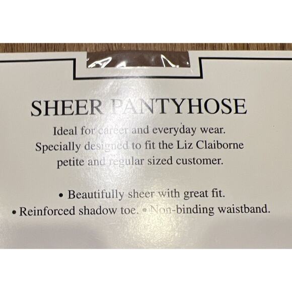 Liz Claiborne Sheer Pantyhose Size LONG Color Flax Style 7647 - Picture 7 of 7